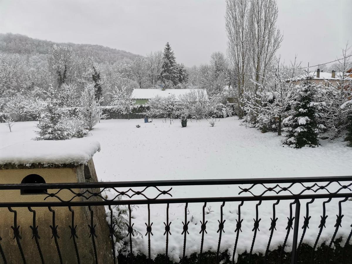 Au Pays D'Olmes Apartamento Lavelanet Exterior foto