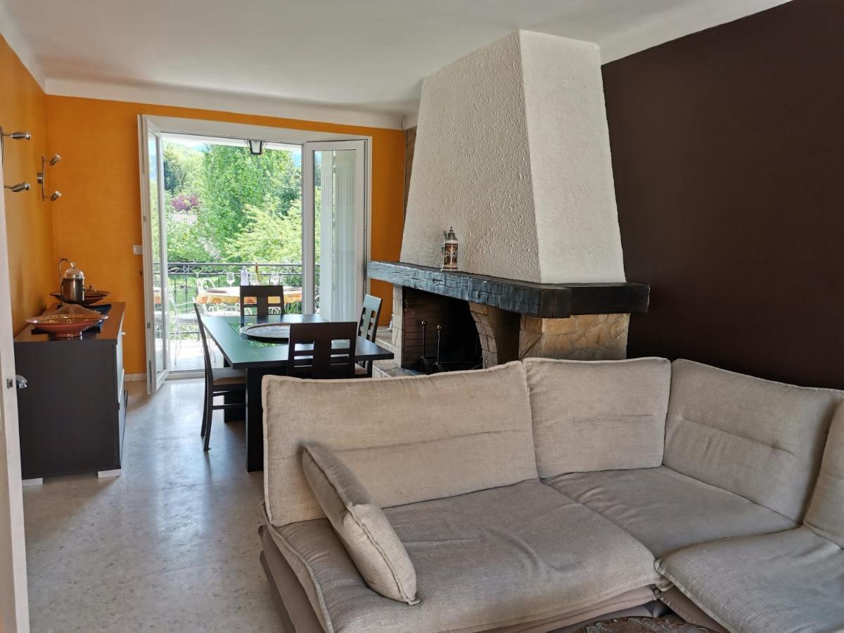 Au Pays D'Olmes Apartamento Lavelanet Exterior foto